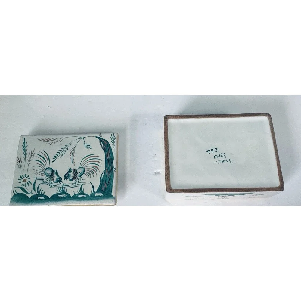 VTG  Porcelain trinket Box Roster  Bird Flower  Green W Gold Trim Italy ARS 792